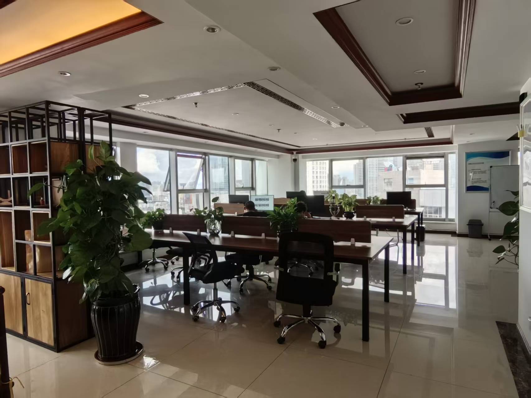 房联迈开放式办公区